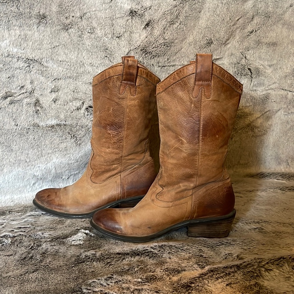 Jessica Simpson distressed western boot